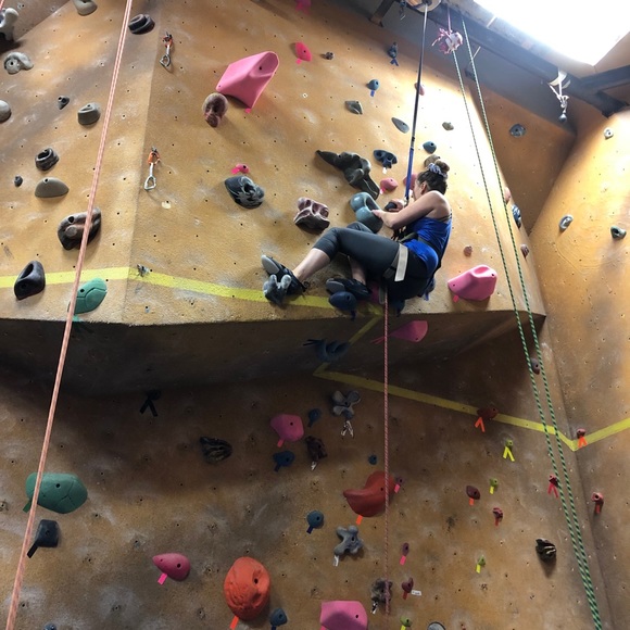 Hi and WELCOME 🥂 - Picture 4 of 9